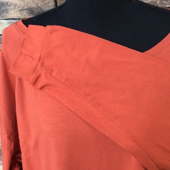 Long sleeve women’s shirt - Picture 3 of 4